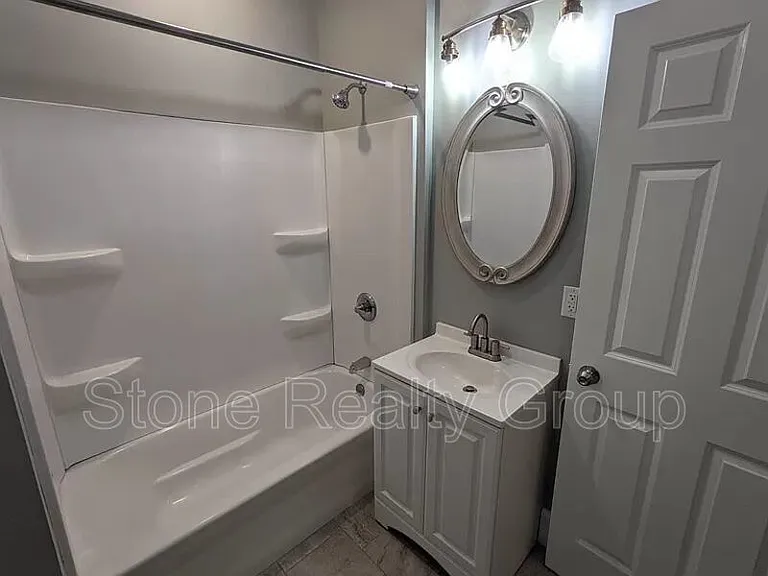 2525 N 12th St — Photo 10