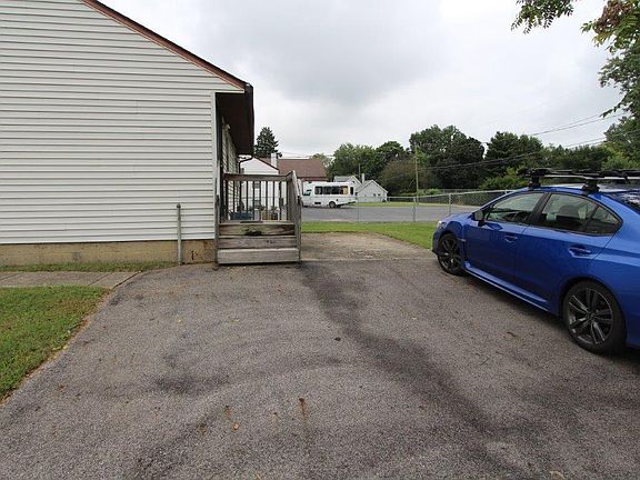 2nd image of 800 Westphal Ave