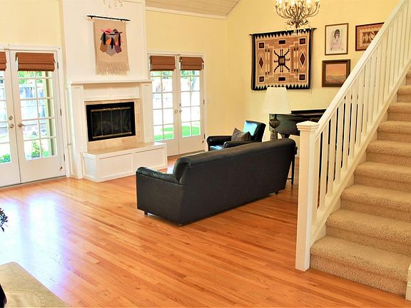 5th image of 117 Wild River Ln