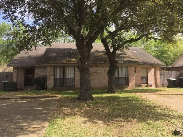 800 Cross Timbers Dr, College Station, TX 77840