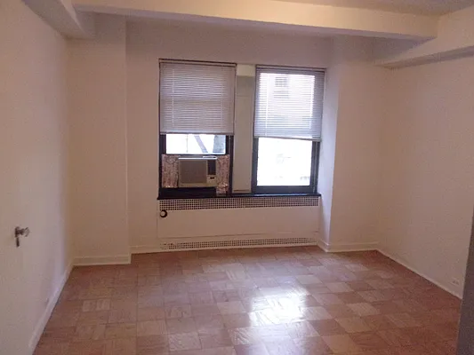 Rented by Carlyle Property Management | media 7