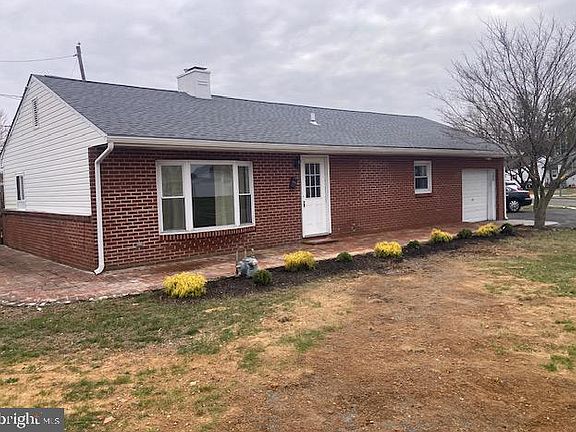 2nd image of 180 Andover Rd