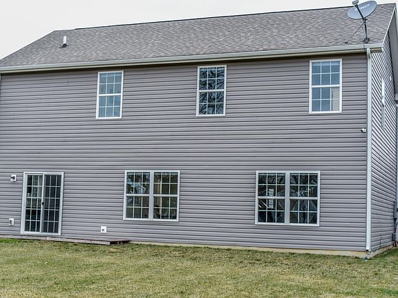 3rd image of 681 Albermarle Dr