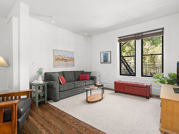 2nd image of 234 W 21st St APT 21