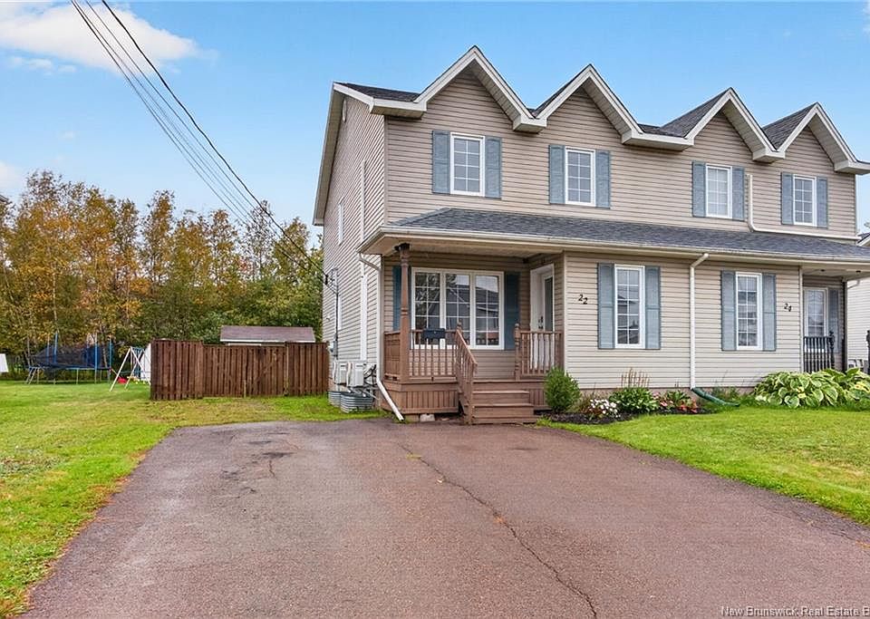 1st image of 22 Merlot Cres