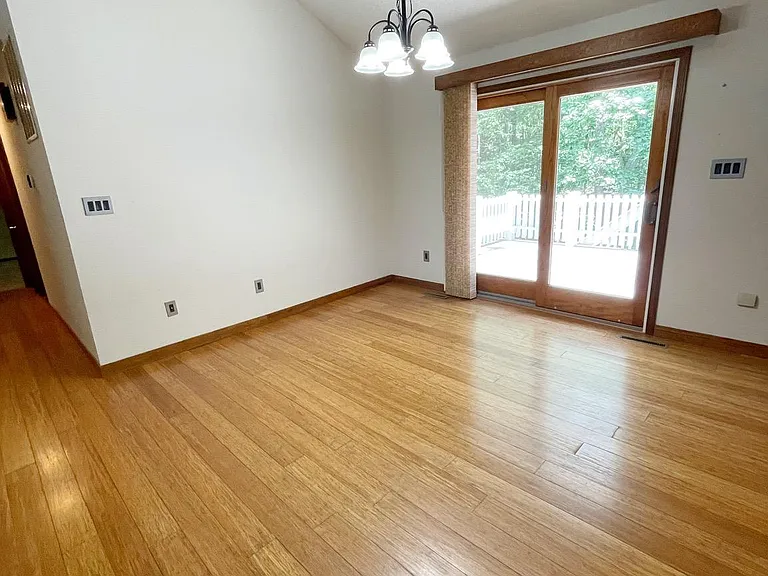22480 Sparrow Ct — Photo 8