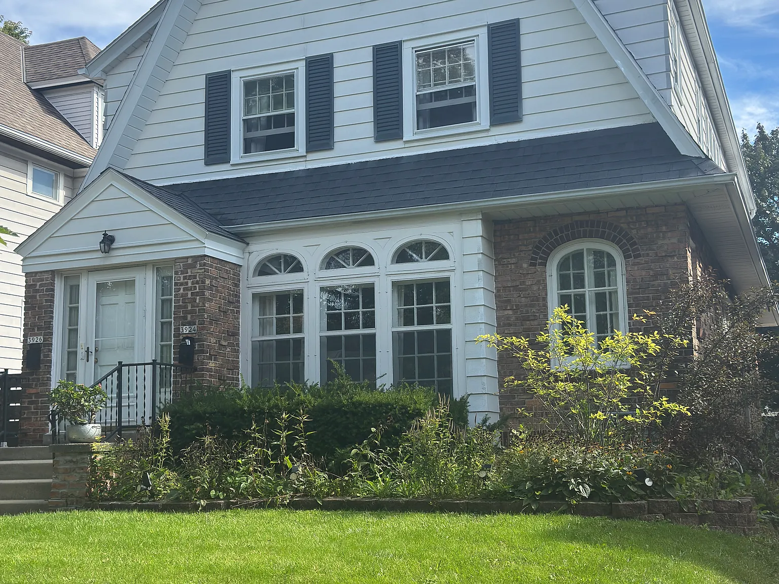 2 bed, 1225 sqft, $1,950 — Photo 1
