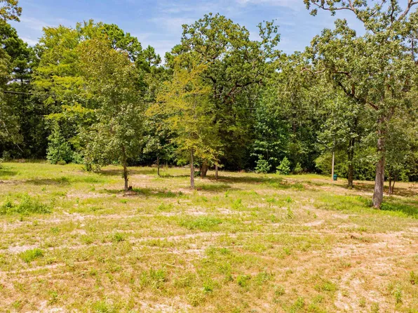 481 Lake Gladewater Rd, Gladewater, TX 75647