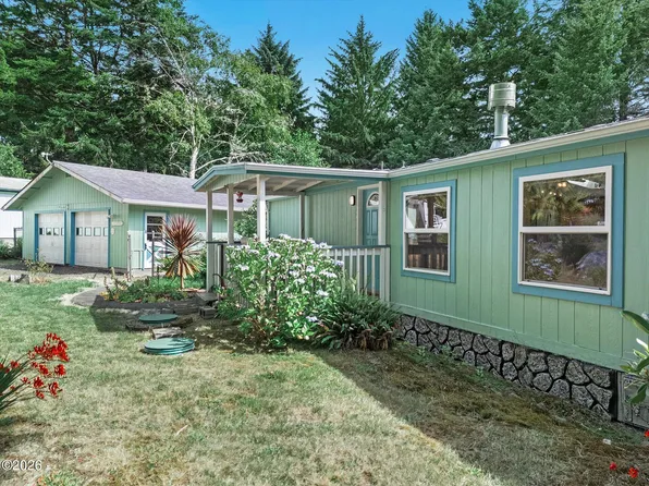 1173 NW Tawn Mar Dr, Waldport, OR 97394