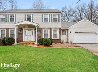 15520 Golden Ridge Ct, Chesterfield, MO 63017