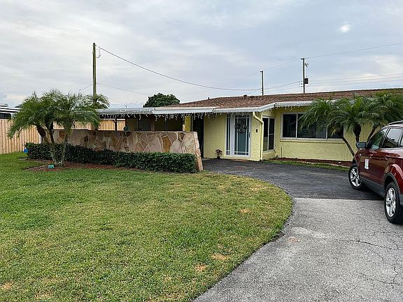 2nd image of 905 Garden Ct