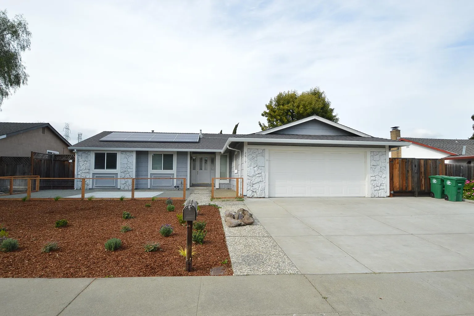 2819 Yosemite Ave photo 1