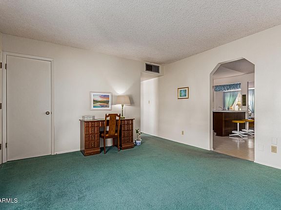 5th image of 2323 W SUNNYSIDE Avenue