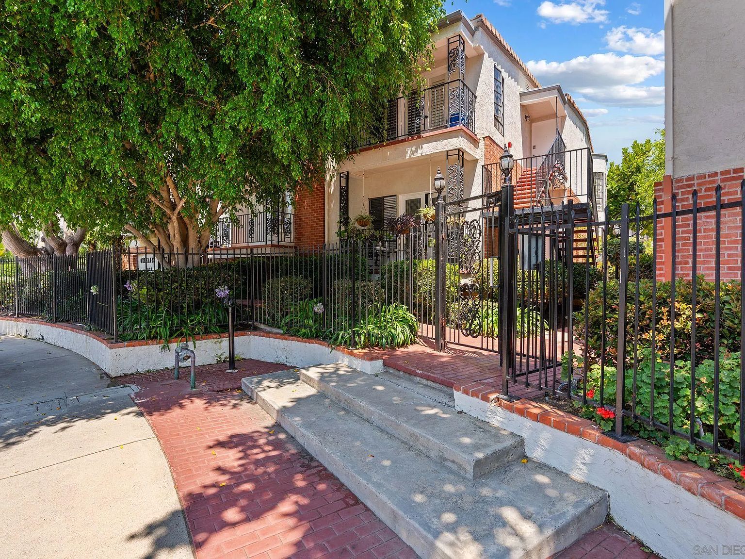 2630 Pirineos Way UNIT 4