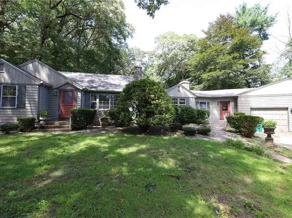 77 Goodwin St, Warwick, RI 02818