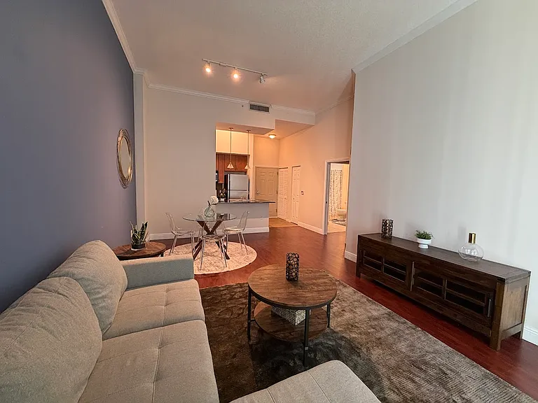 2000 N Bayshore Dr #126 — Photo 11