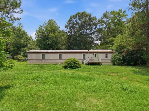 4748 Woodvery Dr, Liberty, NC 27298