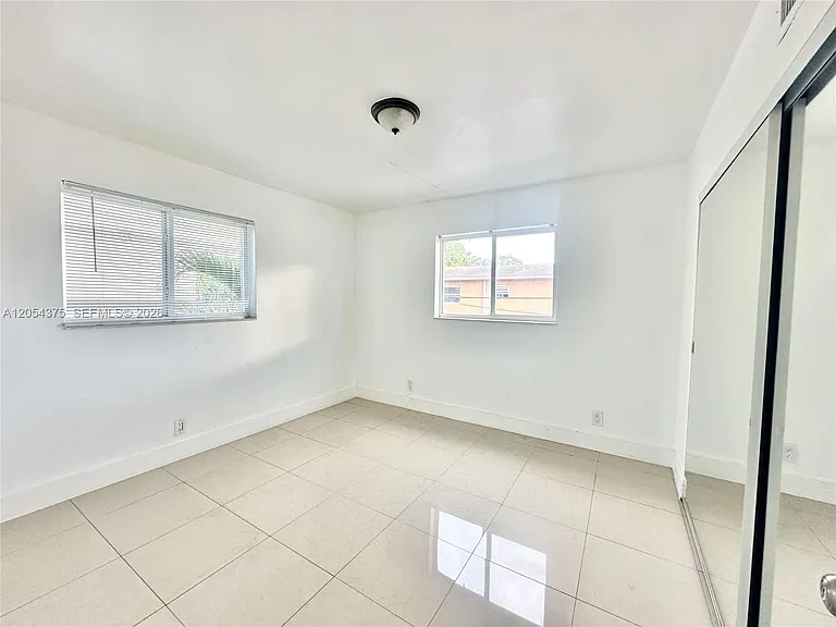 1548 SW 5th Pl #1 — Photo 18