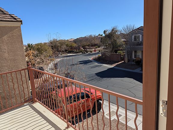 3rd image of 10572 Moultrie Ave