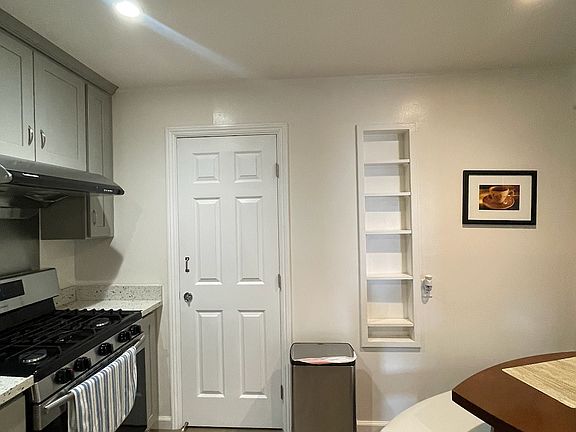 2nd image of 254 Abbot Ave #2