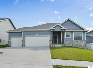7910 N 173rd St, Bennington, NE 68007