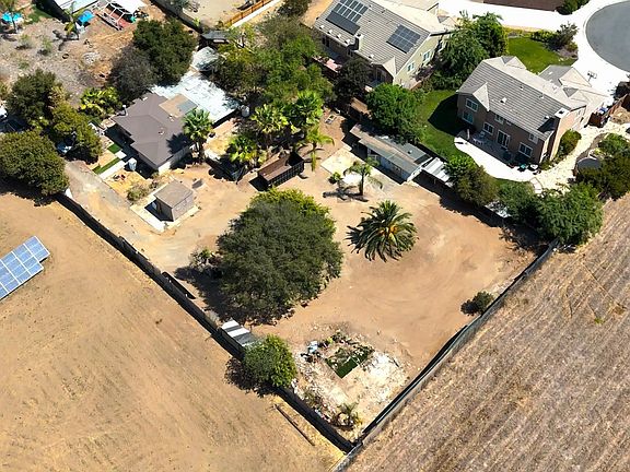 3rd image of 665 McDonald Ln