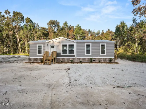 8 Unity Ln, Seabrook, SC 29940