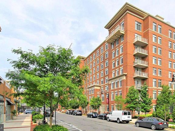 2nd image of 4480 Market Commons Dr Unit 612