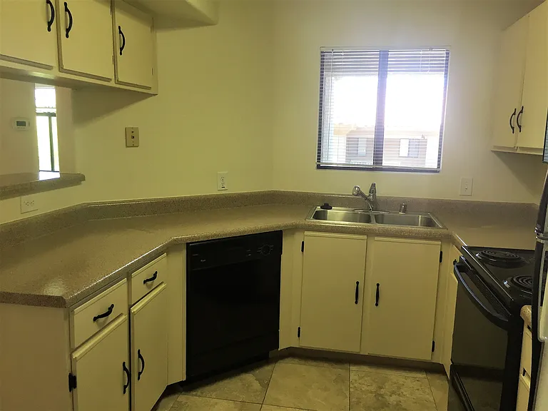 5751 N Kolb Rd #38202 — Photo 16