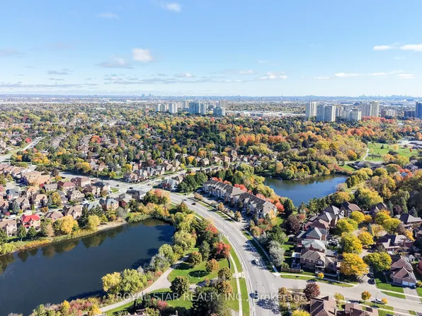 479 Vodden St E, Brampton, ON L6S 0C7