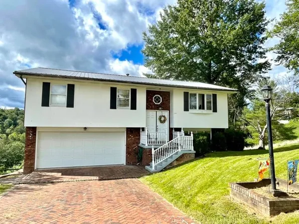 100 Radio St, Spencer, WV 25276