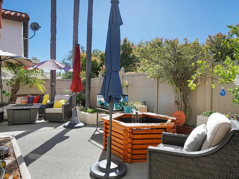 1565 Roma Dr — Photo 25
