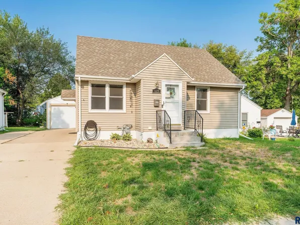 615 S Jefferson Ave, Sioux Falls, SD 57104