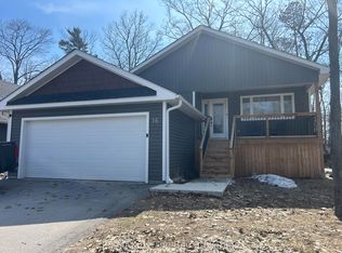 16 Caribbean Dr, Wasaga Beach, ON