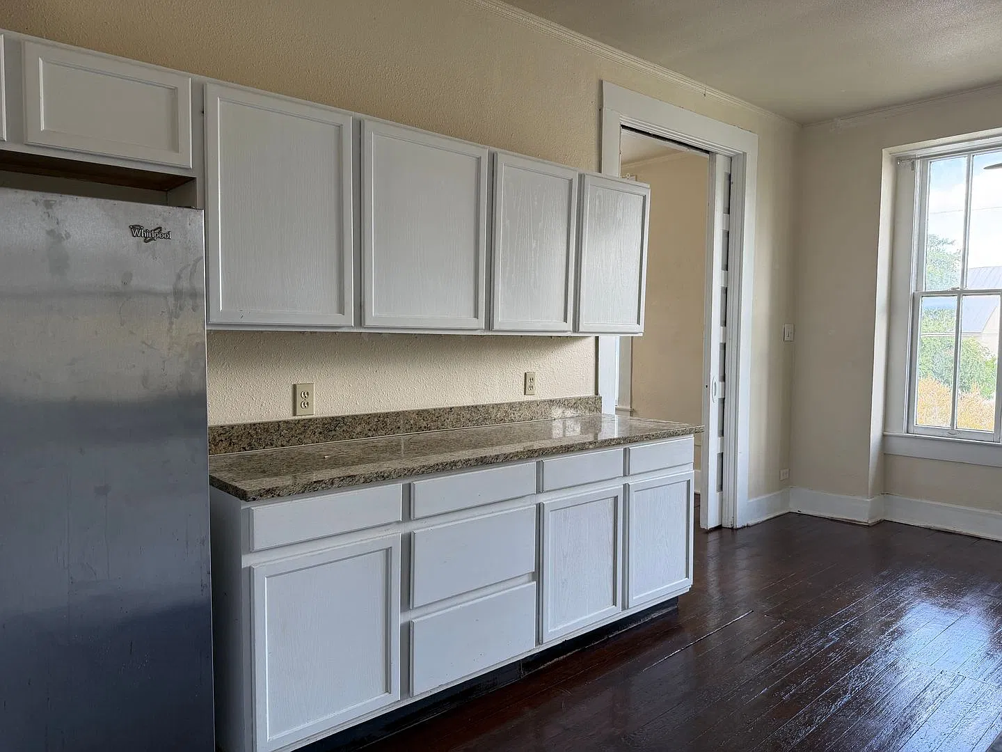Spacious 2 Bedroom - Monte Vista — Photo 4