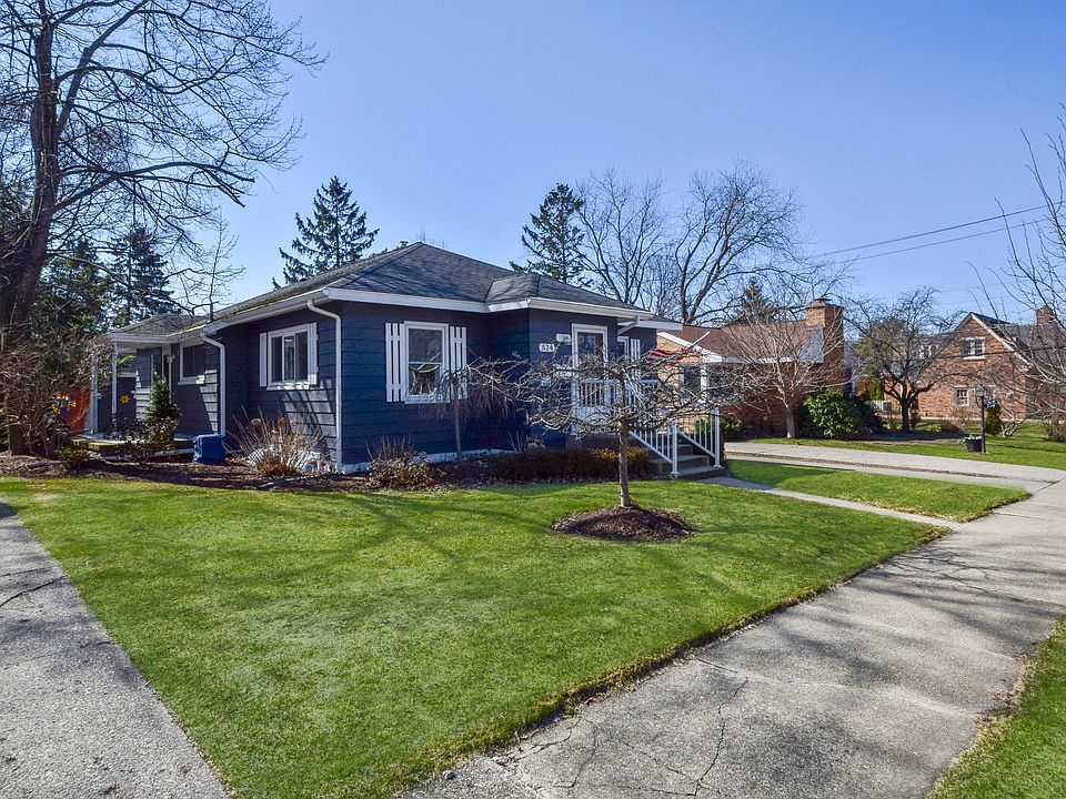 1st image of 524 Oakes Ave