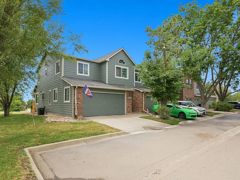 13002 Harrison Dr — Photo 2