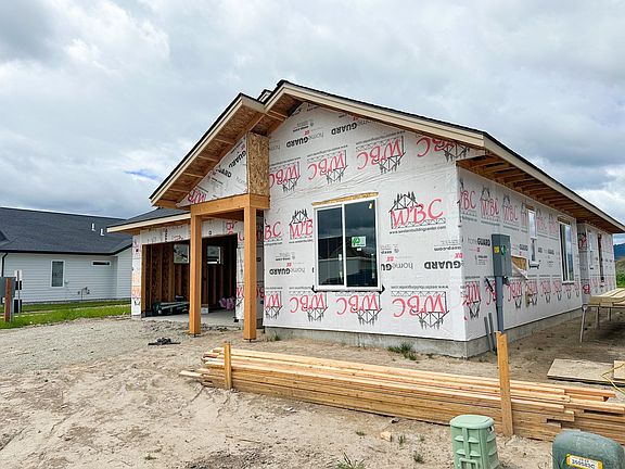 2nd image of 816 Rivet Way