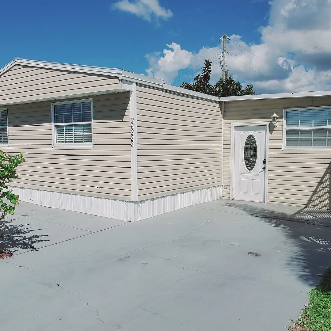 Charming 2Bed 2Bath Home for Rent! — Photo 2