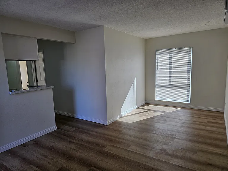 12511 Sunswept Ave #4 — Photo 4