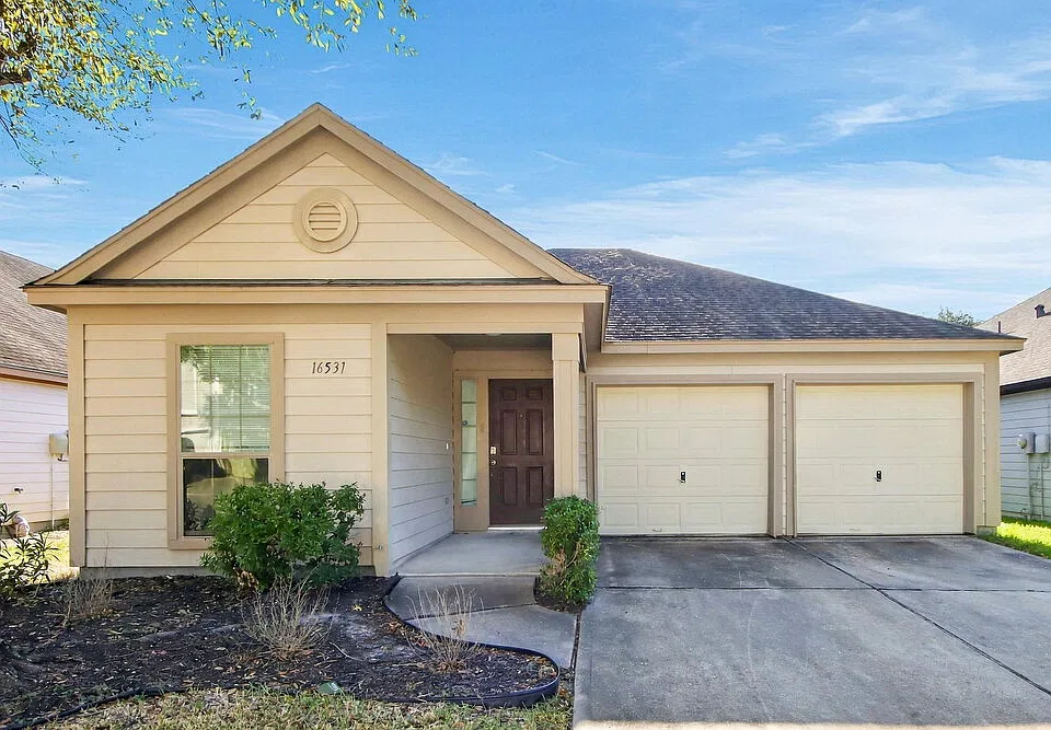 16531 Strathmore Manor Ln