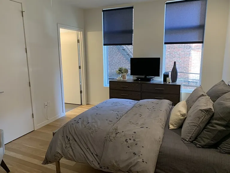7 E Springfield St #2B — Photo 11