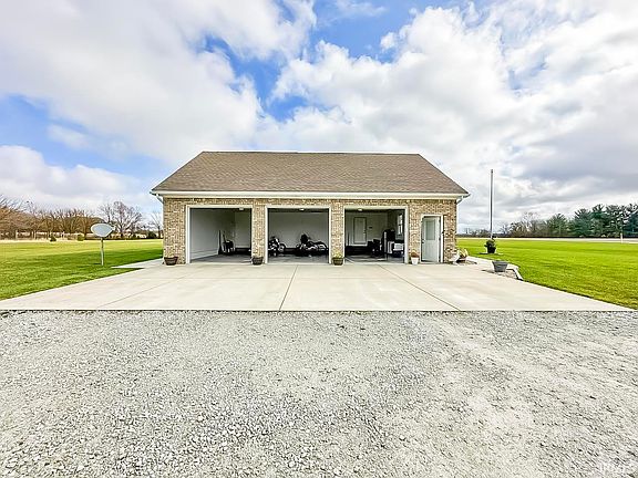 5th image of 630 E County Road 450 N