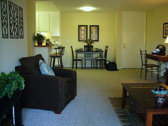 5th image of 576 N Bellflower Blvd Unit 233