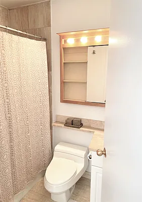 Rented by Douglas Elliman | media 32