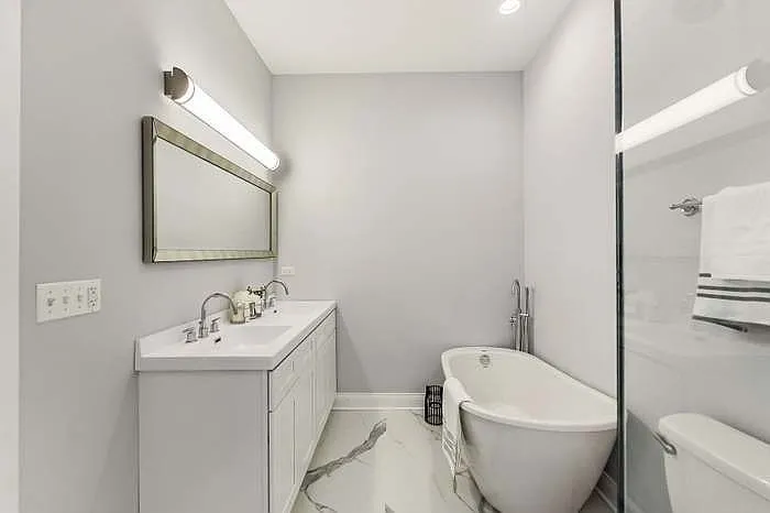 4516 S King Dr #3 — Photo 12