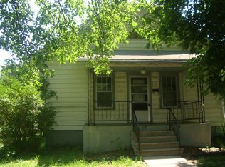 606 Juniper Ave, Crete, NE 68333