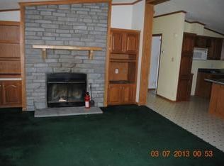 7073 N Swede Rd, Rhodes, MI 48652