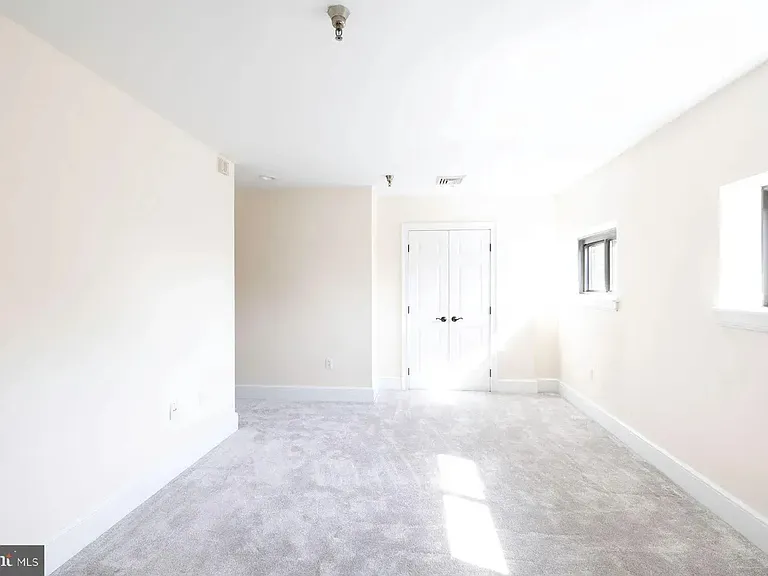 1500 Chestnut St #20A — Photo 18