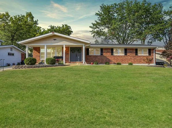 4715 Ashwick Ter, Saint Louis, MO 63128